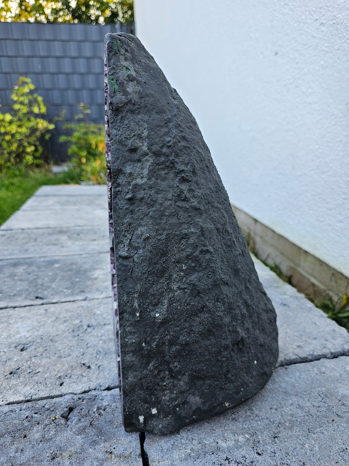 Amethyst Geode/Druse (groß) mit Calcitelementen, ca. 34 cm, A+ Qualität