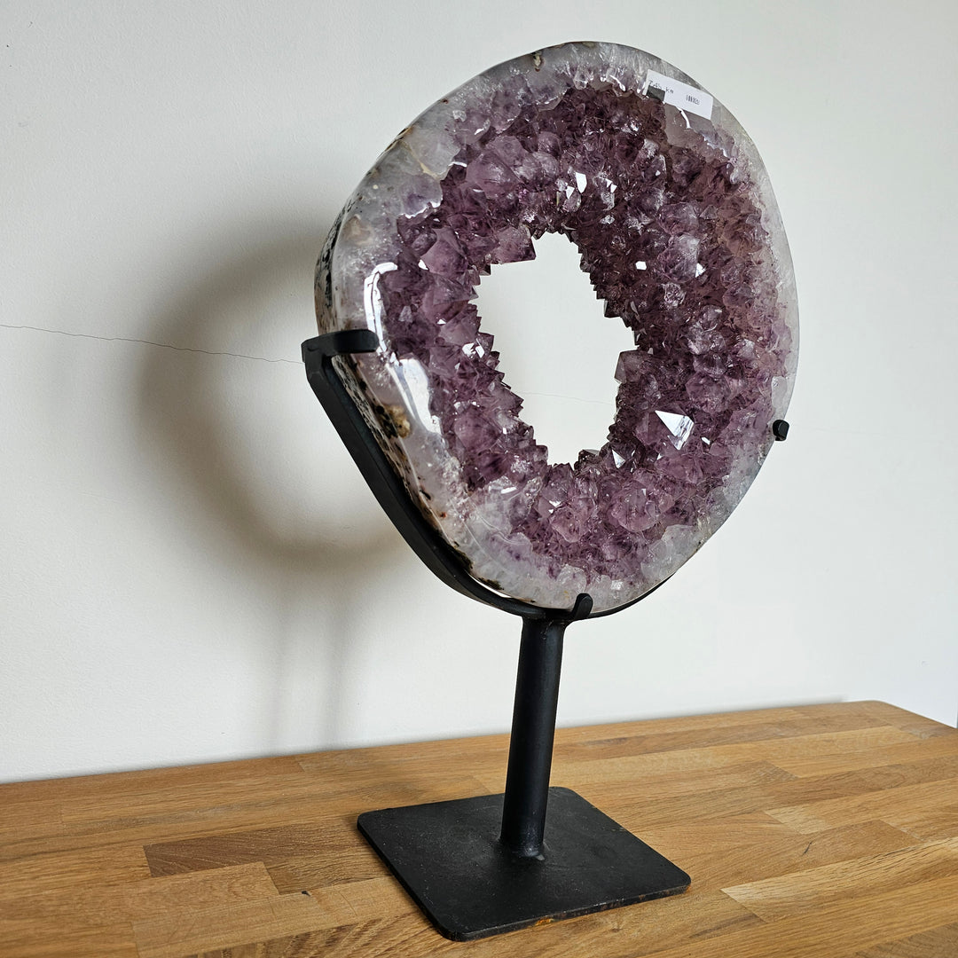 Amethysten-Scheibe im Ständer, ca. 26 cm, A Qualität