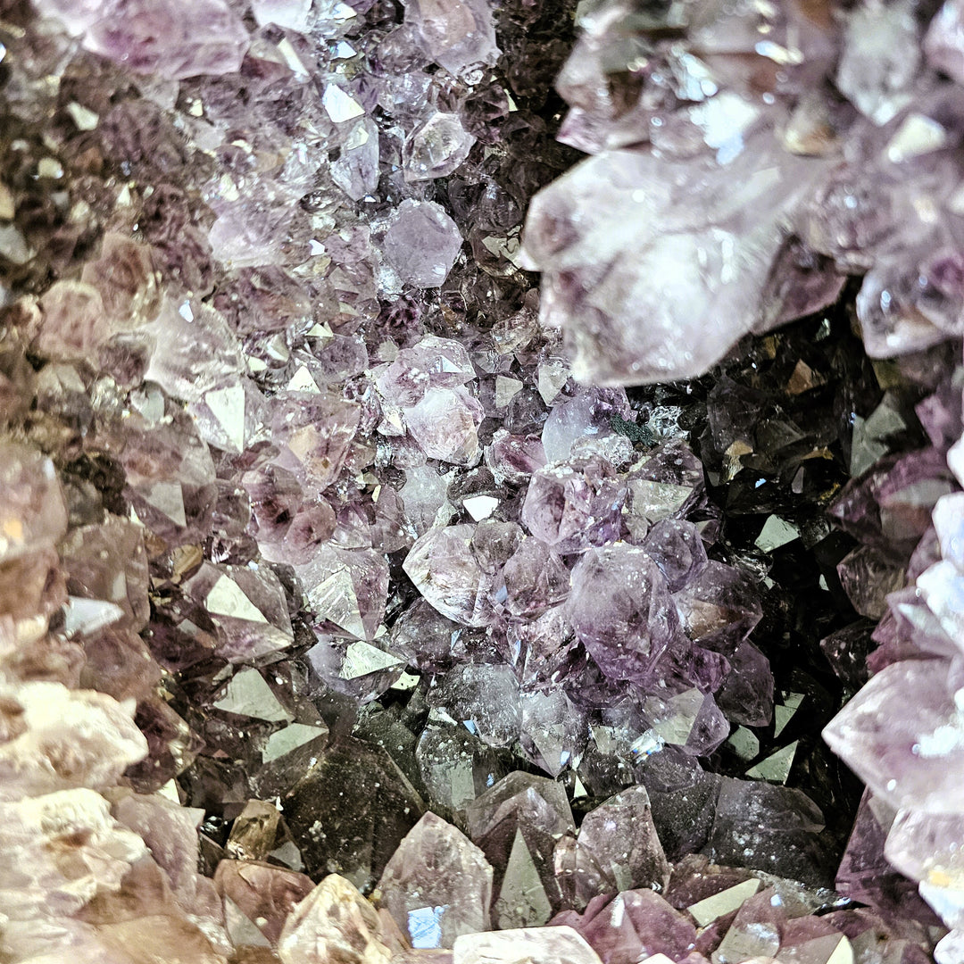 Amethyst Geode/Druse (groß) mit Achatumrandung, ca. 50 cm, A+ Qualität